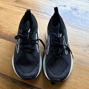 Brooks Levitate StealthFit 5 Black/Grey/White Athletic Shoe - Size 8